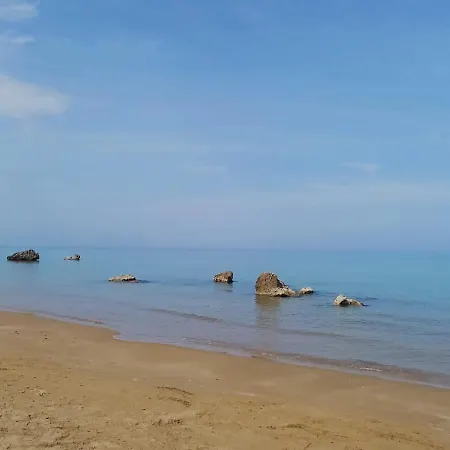 Apartamento Centro Storico 5 Minuti A Piedi Dalle Spiagge Ristruttarato A Nuovo Hystorical 5 Minutes By Step To The Beaches Rodi Garganico