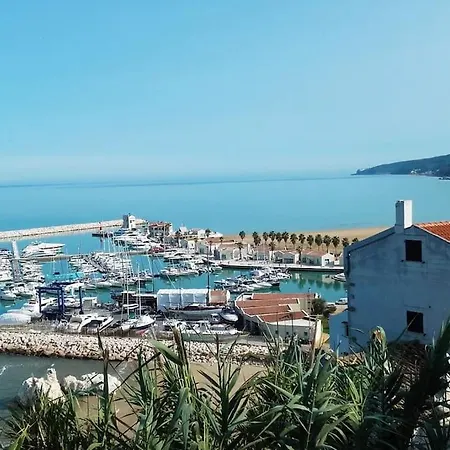Centro Storico 5 Minuti A Piedi Dalle Spiagge Ristruttarato A Nuovo Hystorical 5 Minutes By Step To The Beaches Apartamento